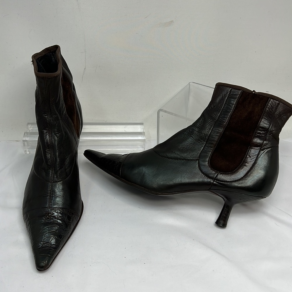 Chanel Sz 8 Brown Leather Croc and Suede Ankle Length Sock Kitten Heel Boots - Picture 6 of 16